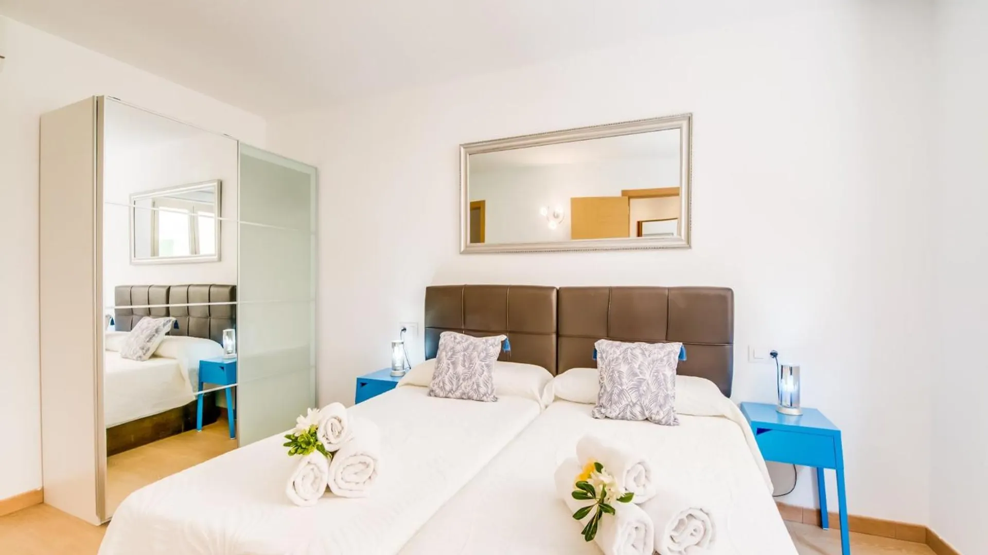 Holiday Home For 10 Guests Near Beach Кан Пикафорт