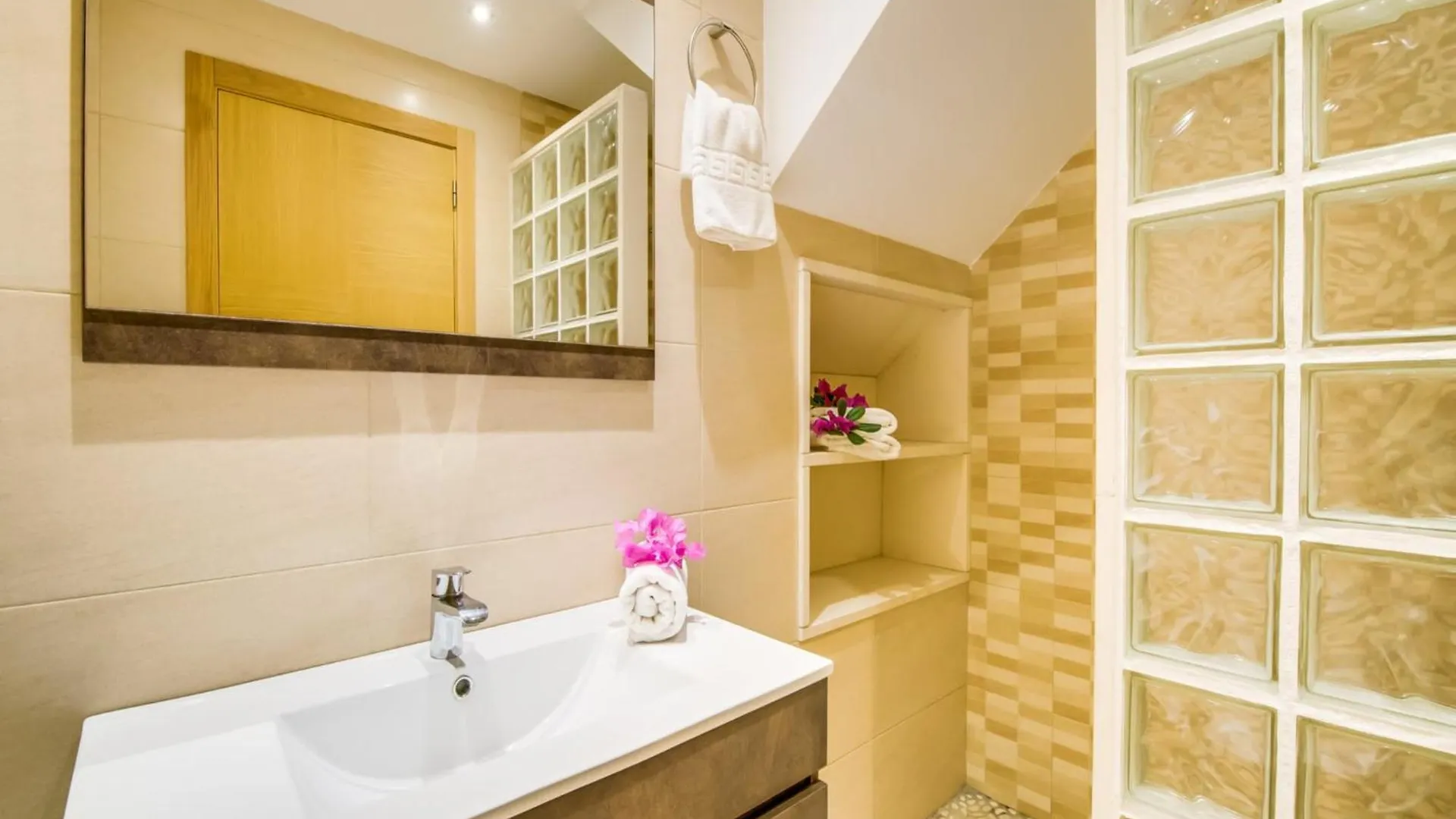 Holiday Home For 10 Guests Near Beach Кан Пикафорт