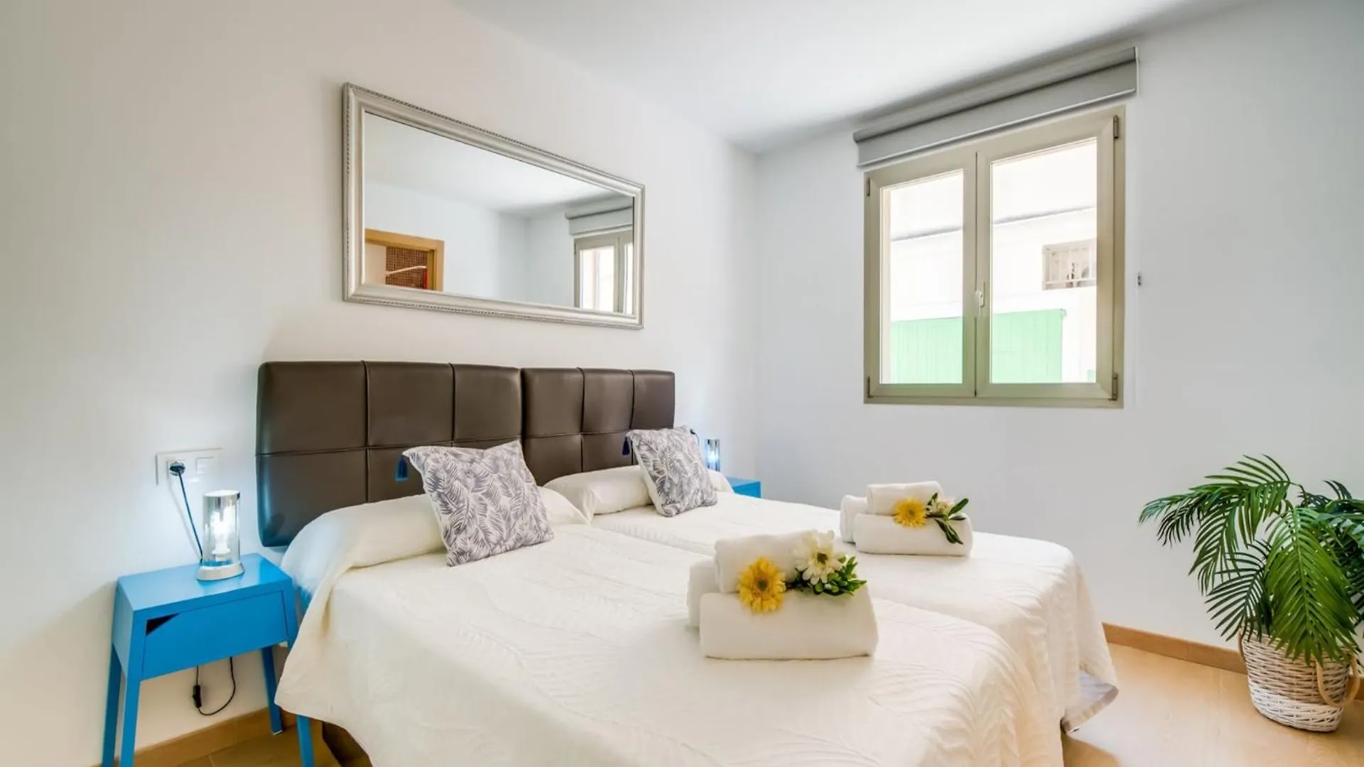Holiday Home For 10 Guests Near Beach Кан Пикафорт Испания